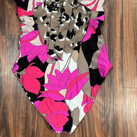 NWOT Trina Turk Lynx Reversible High Neck One Piece - Picture 11 of 16